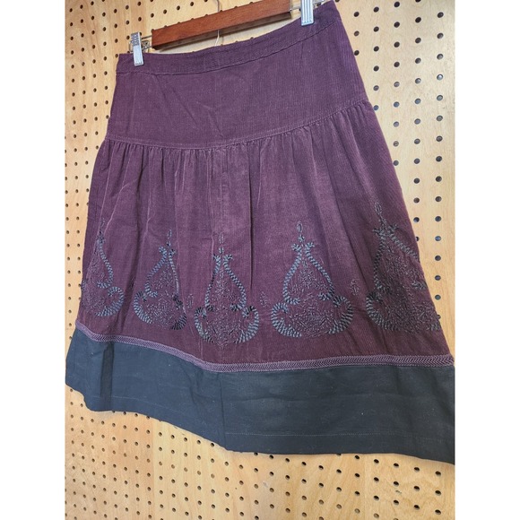 Ann Taylor Loft Plum Purple Black Embroidered Corduroy Skirt‎ Size 4 Petite - Picture 2 of 9